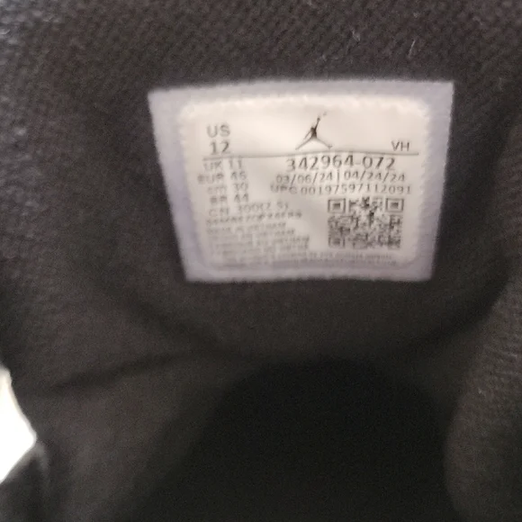 Jordan Mens Black Interior Label Sneakers - Picture 5 of 5